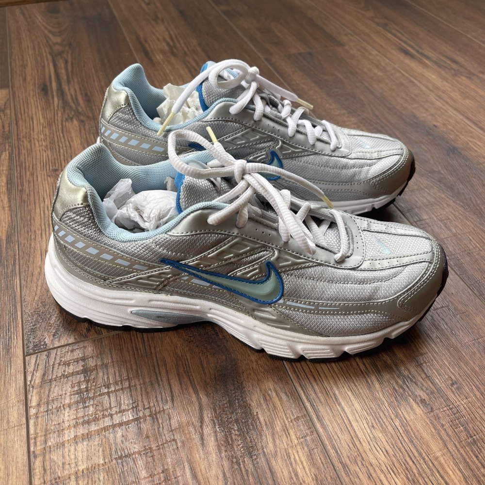 Nike Initiator Women Size 8.5 Running Sneakers Metallic Silver Ice Blue New